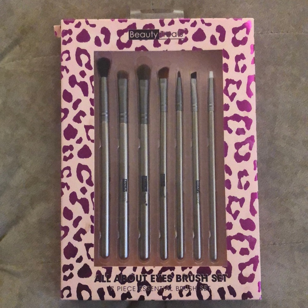 Beauty Treats All About Eyes 7 pc Brush Set